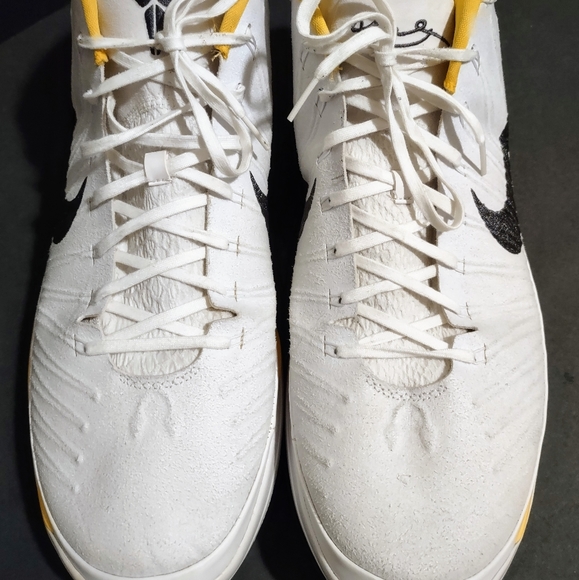 Size 18 - Nike Kobe A.D. 942521-115 Mid White Yellow - Picture 1 of 12